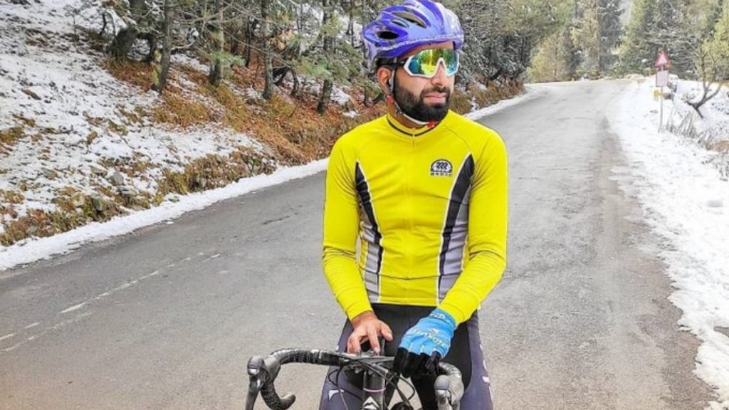 Indian sets Guinness World record, cycles from Kashmir to Kanyakumari in 8 days 1 Adil Teli