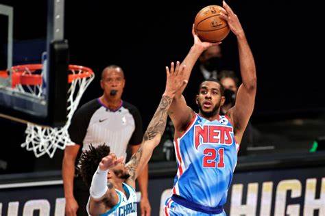 LaMarcus Aldridge makes a solid debut as Brooklyn Nets rout over Charlotte Hornets 111-89