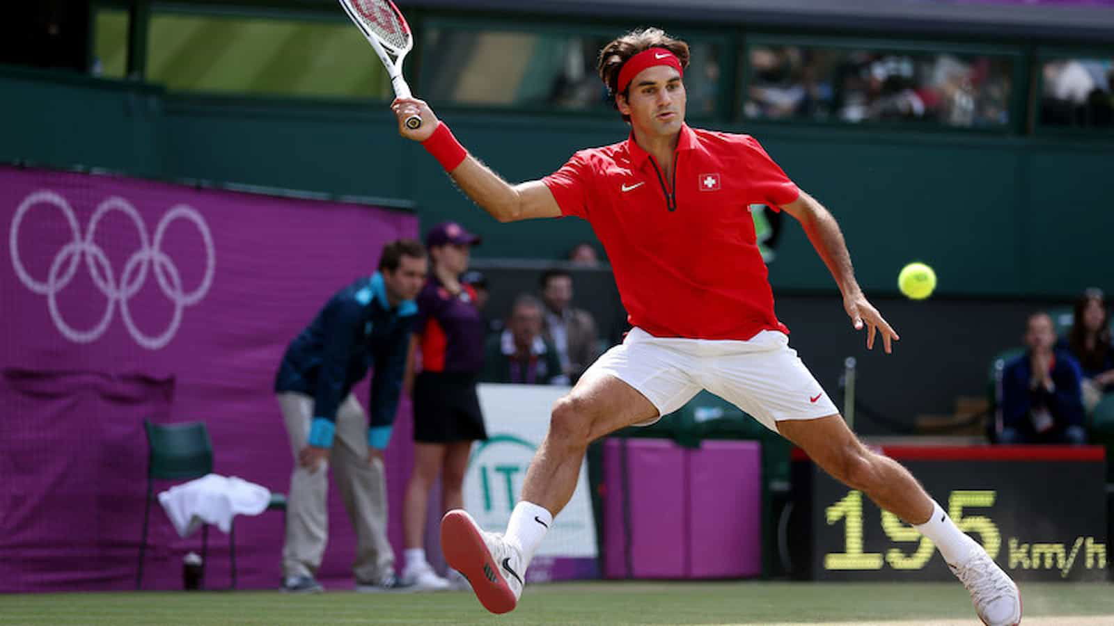 Why is Roger Federer in favour to postpone the Tokyo Olympics 2020 ?