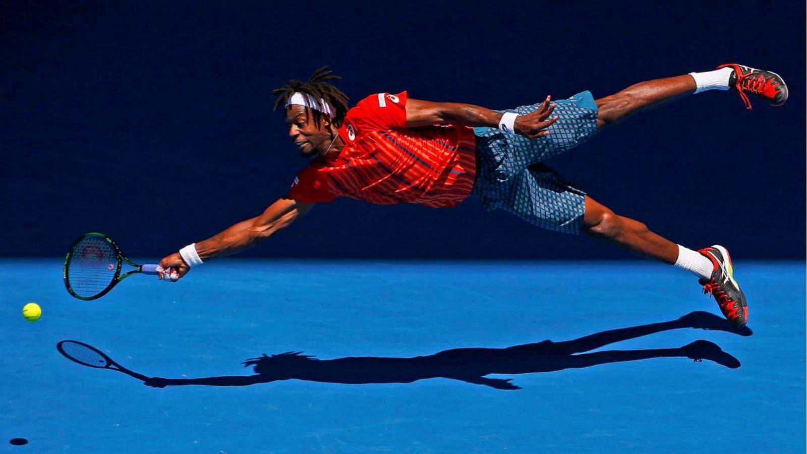 WATCH: Gael Monfils hits a stunning 190 kmh forehand at the Paris Masters 2021