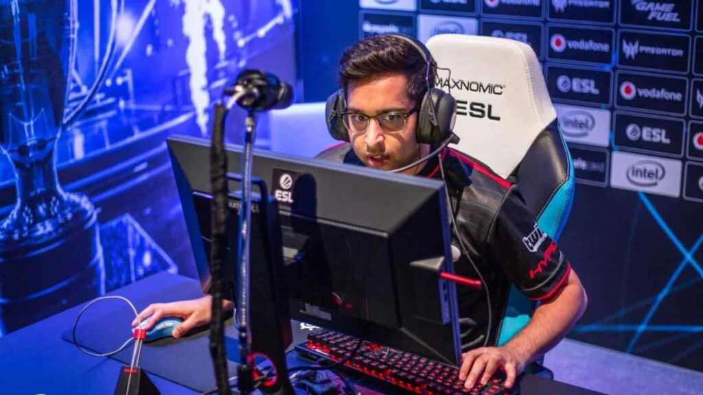 ShahZam vs Hiko who is a better Entry fragger in Valorant 2 ShahZam vs Hiko who is a better Entry fragger in Valorant