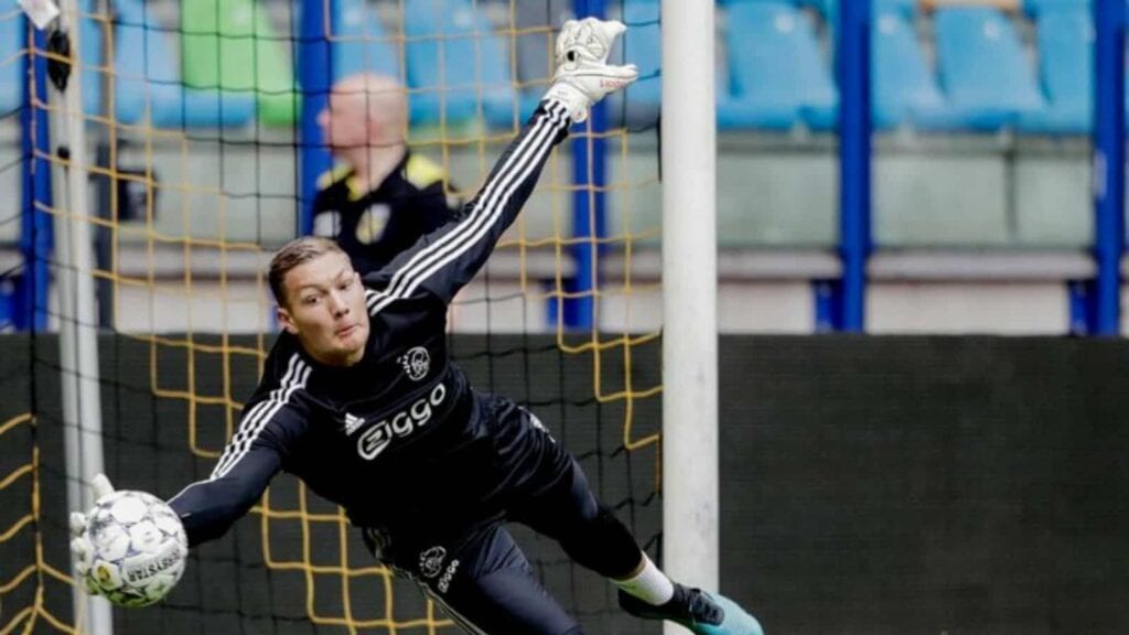 Brighton Transfer News: Dutch goalkeeper Kjell Scherpen joins Brighton 1 Scherpen in Ajax's training ground