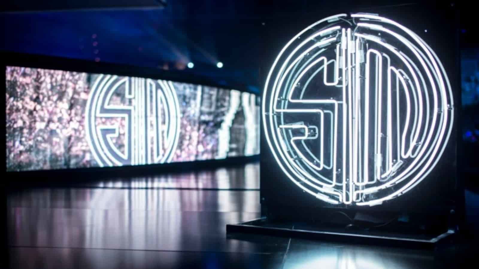 Sinatraa Might Join TSM FTX: Streaming Chats Reveal 3 Sinatraa Might Join TSM FTX: Streaming Chats Reveal