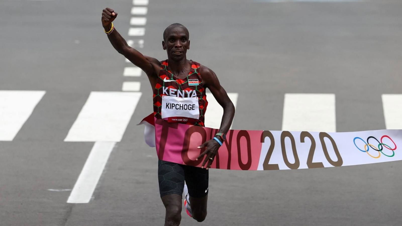 Tokyo Olympics: Eliud Kipchoge successfully defends his men’s Olympic marathon title