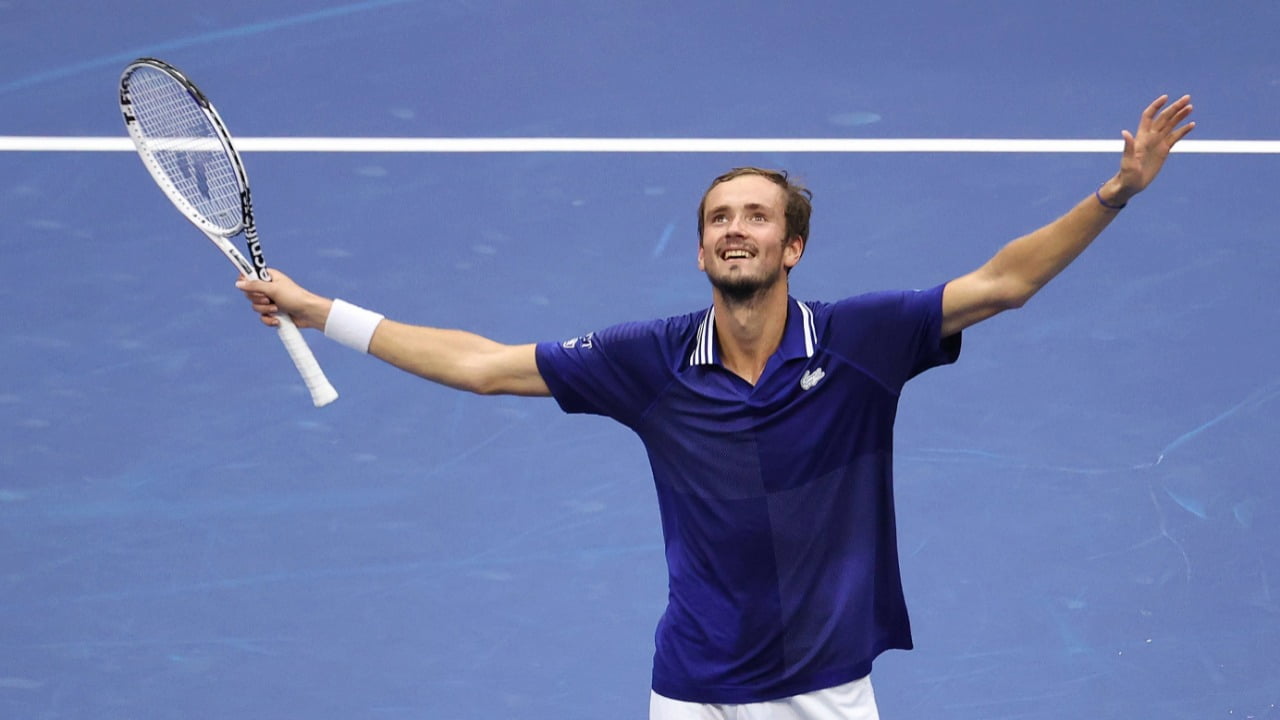 WATCH: Crowd boos Daniil Medvedev on the Championship Point at the US Open 2021, Twitteratis criticise