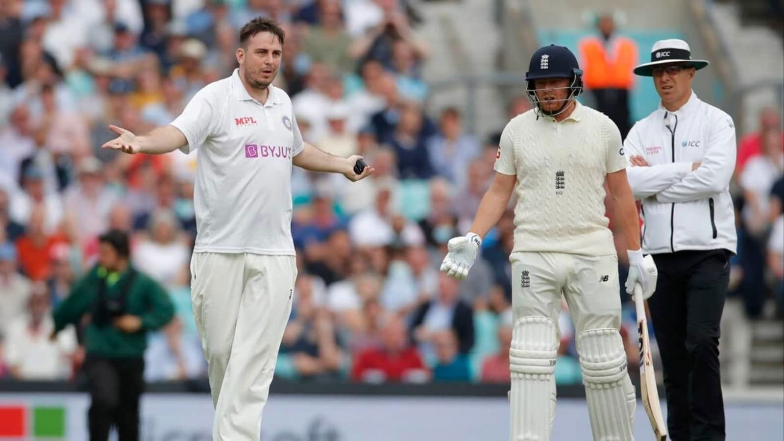 Jarvo invades the pitch again during the 4th Test; bumps into Jonny Bairstow while trying to ball