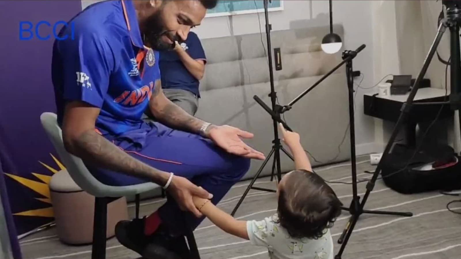 WATCH: Agastya gatecrashes his father Hardik Pandya’s interview in adorable video