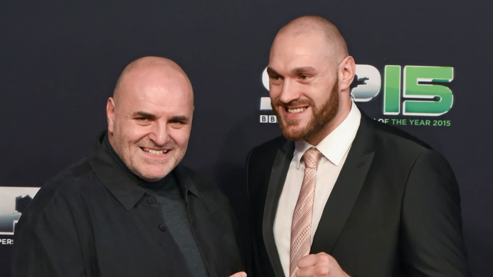 “Ain’t getting beat for a long time”- John Fury hints a possible return for Tyson Fury as he showcases his shadowboxing skills in France