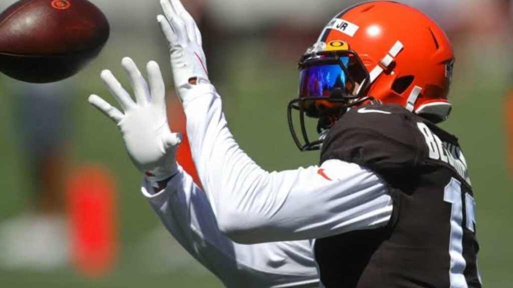 Twitter Went Berserk As Odell Beckham Jr.'s First Pictures In Los Angeles Rams Went Viral 1 My Post 14 1 1 1