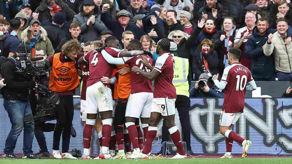 WATCH: Arthur Masuaku scores a FREAKY strike against Chelsea to win the match 3-2 1 Adobe Post 20211204 2017010.31061522636272054