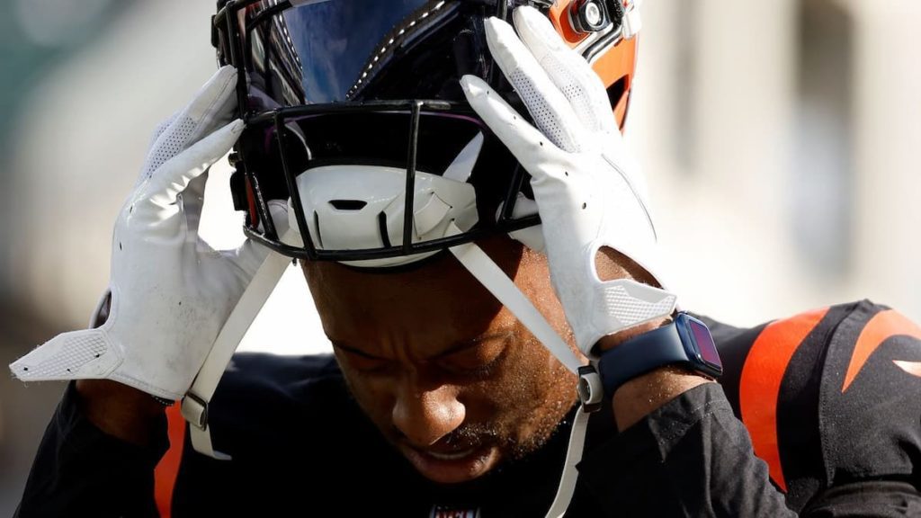 "You are a pillow for real"- Saints Players and Fans shred Eli Apple for his disrespectful comments against his former team 1 Eli Apple