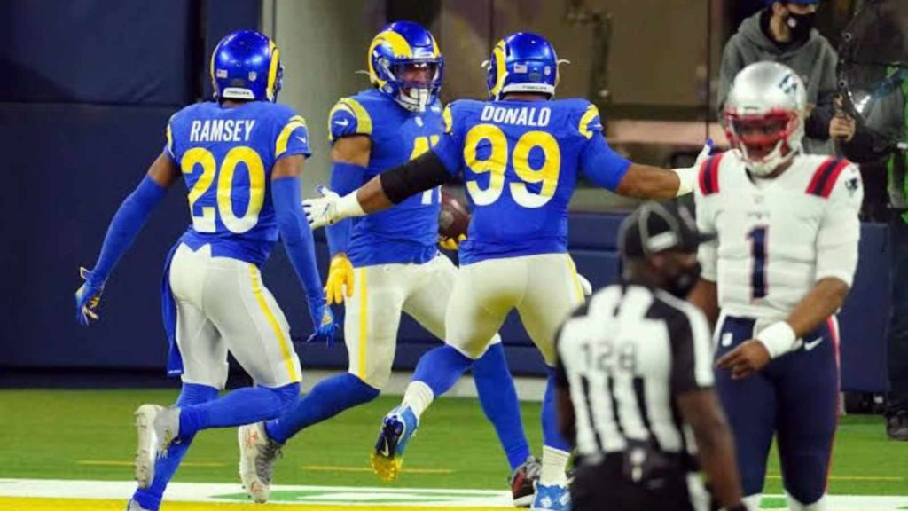 "First of his career": Twitter goes wild after Tom Brady gets the first unsportsmanlike penalty of his career against the Rams 3 CC Express 20220121 2117000