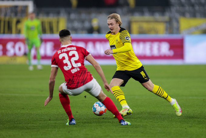 Bundesliga: Borussia Dortmund vs SC Freiburg player ratings as Dortmund earns a home win against Freiburg by 3-2 at full-time. 2 dortmund vs sc freiburg