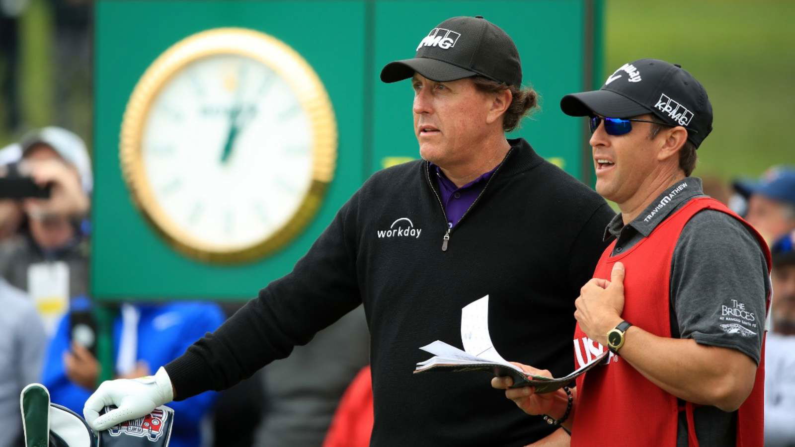 “He would just go around the backyard and hit shots” – Phil Mickelson’s brother and caddie, Tim