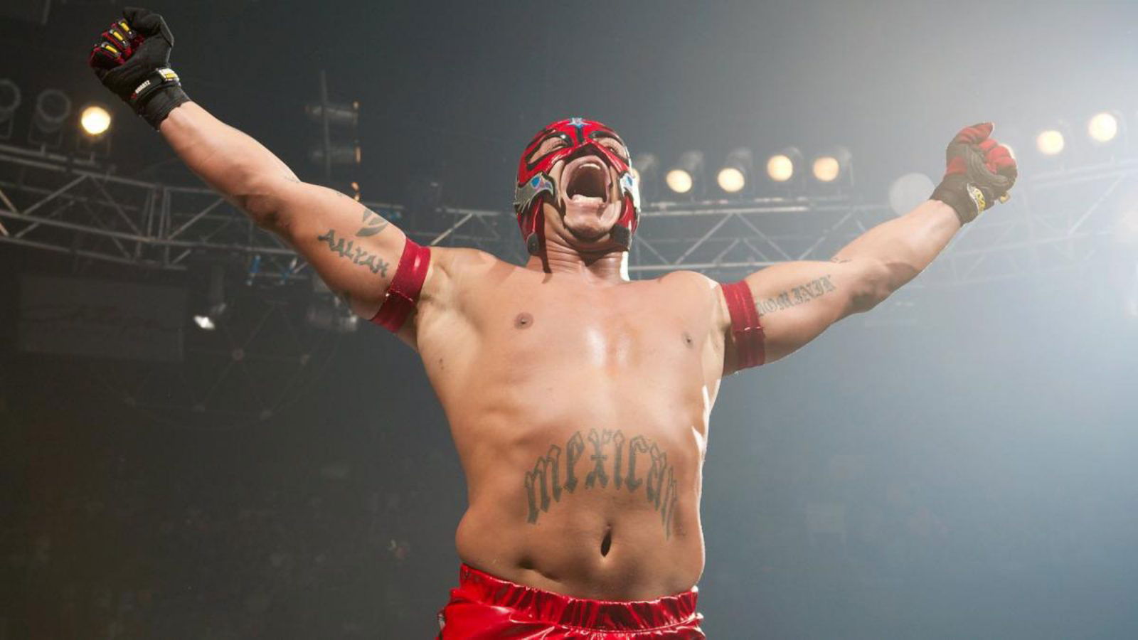 “That’s where Rey Mysterio really kicked off and put on the map in WWE” – The Giant Killer reveals the story behind him wearing mask on stage