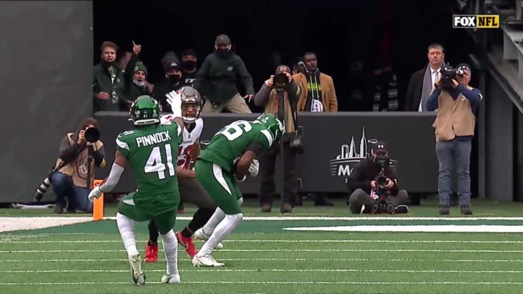 "That's the Last Time," Tom Brady comments on signing INT for Brandin Echols in Week 17 1 Brandin Echols making the interception