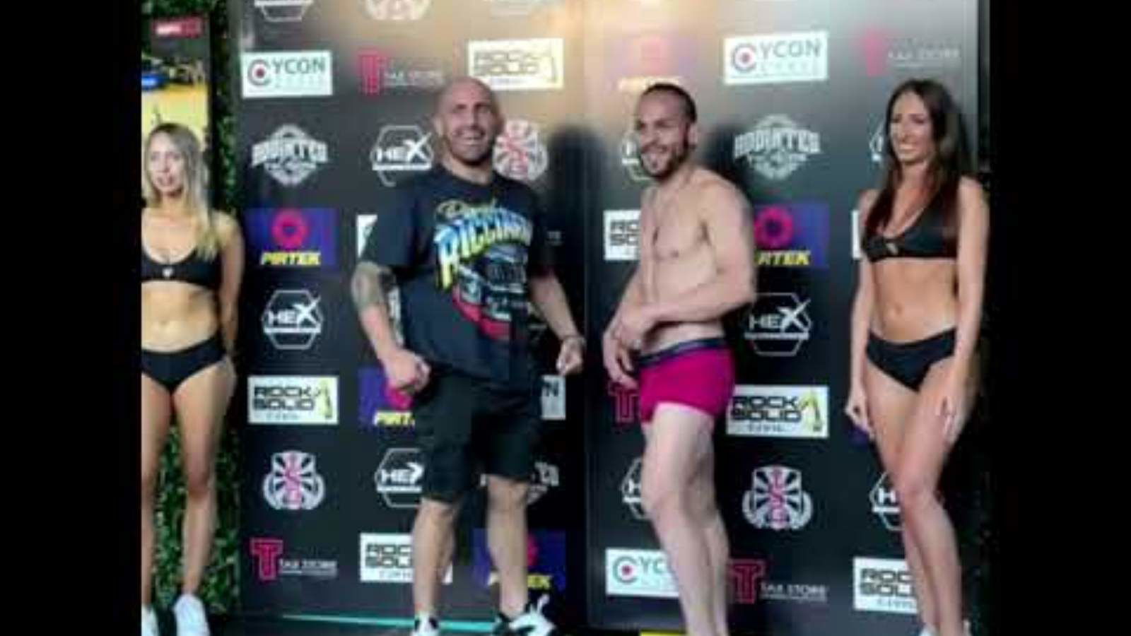 Alexander Volkanovski steps in for a staredown at the Hex Fight series 22 weigh-ins