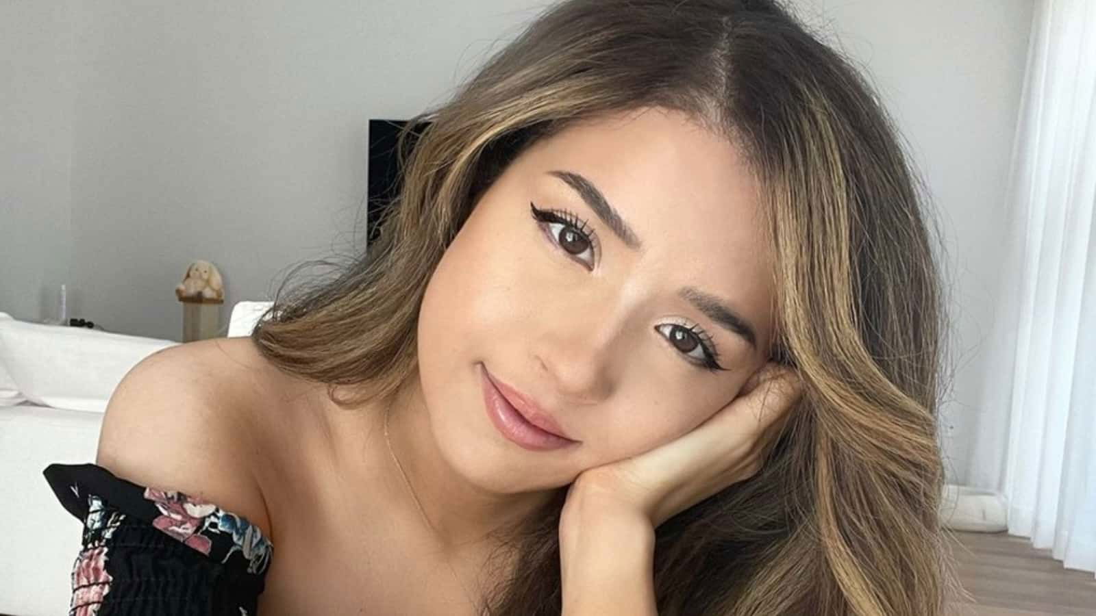 “I am joking!” Pokimane accidentally exposes the secret of how much she earns then tries to cover it up