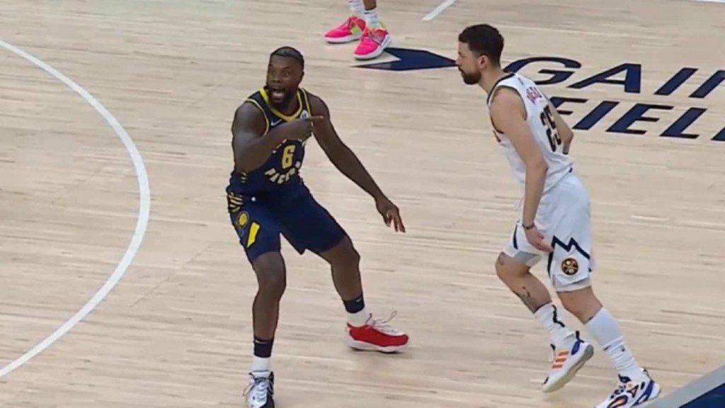 Lance Stephenson calling for a foul on Austin Rivers