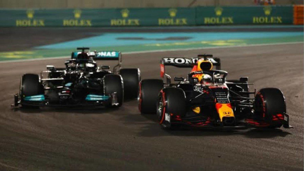 Max Verstappen and Lewis Hamilton at the 2021 Abu Dhabi Grand Prix