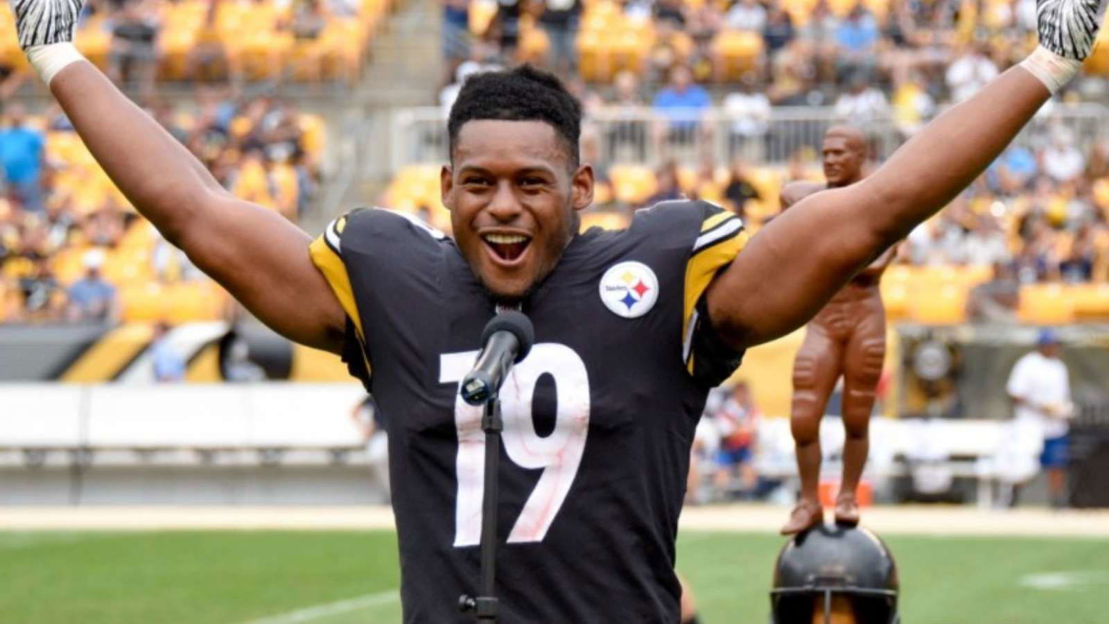 “Let’s get it Chiefs Kingdom!” Juju Smith-Schuster lets Chiefs fans know that he’s raring to go in Kansas City