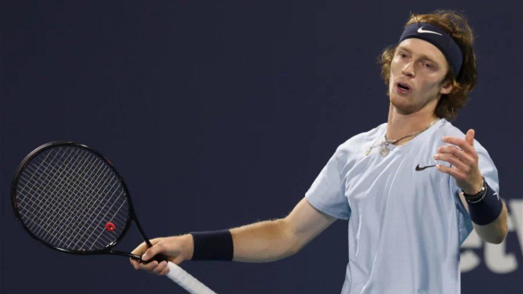 "When they know you are Russian, they think you can be aggressive"- Andrey Rublev sympathizes with Daniil Medvedev over lack of fan support 1 Andrey Rublev