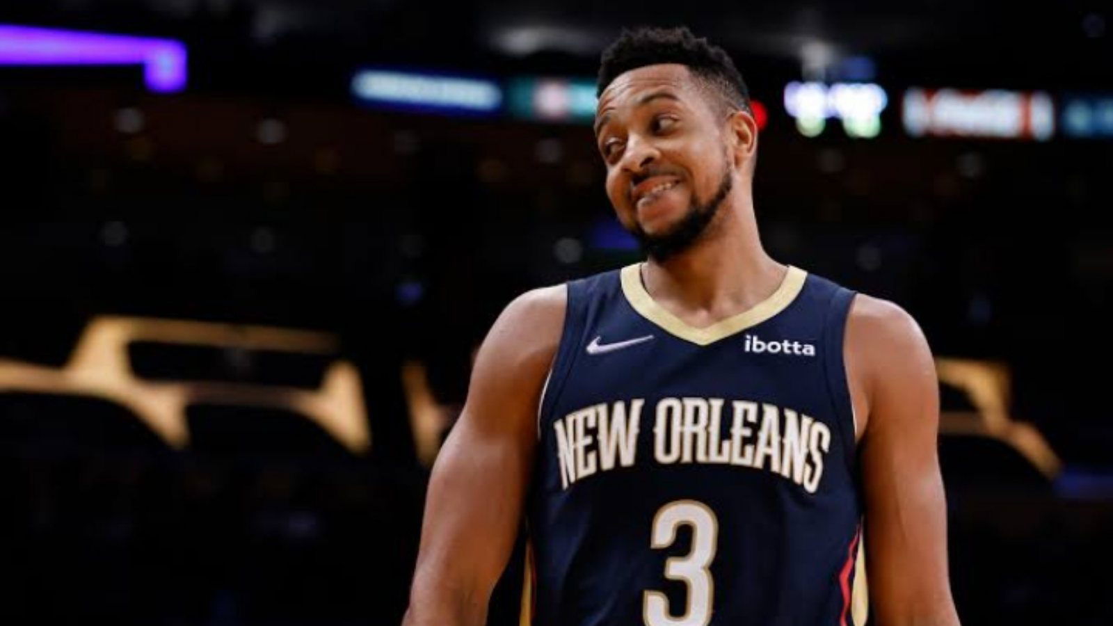 “Best trade of the season” CJ McCollum makes Pelicans go berserk after draining long-range 3-pointer vs Spurs