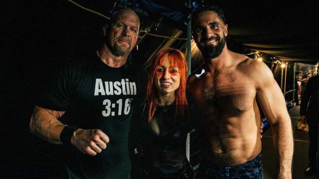 WATCH: Becky Lynch throws mic of interviewer after he questions Seth Rollins' future 2 Becky Lynch recently threw the mic of an interviewer after he asked a question on Seth Rollins' future