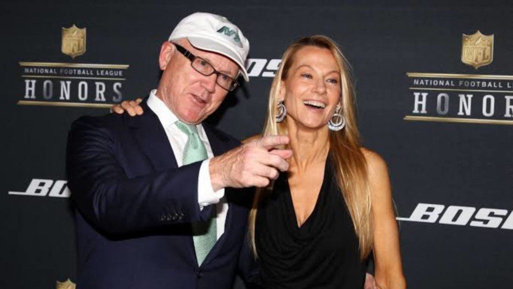 "Many people are suffering," New York Jets extend $1 million aid for Ukraine amidst barbaric Russian attacks 1 Woody Johnson and his wife Suzanne