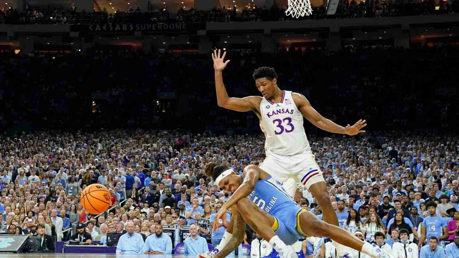 Kansas chose sportsmanship over advantage after UNC’s Armando Bacot was injured late