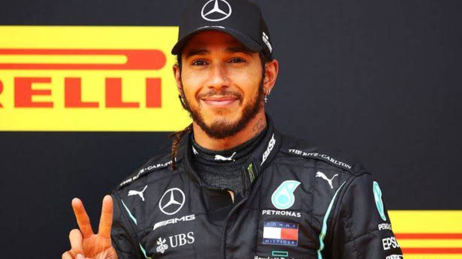 WATCH: Lewis Hamilton attempts to guess the height of drivers in latest edition of Grill the Grid