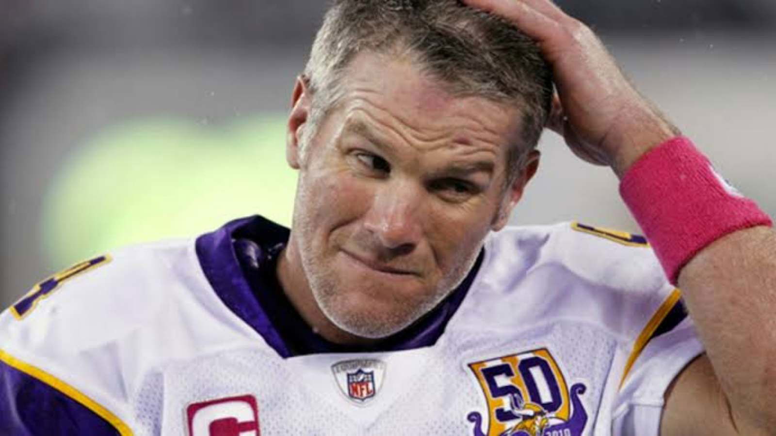 “The media CANNOT find out”: Brett Favre’s LEAKED texts with the Governor of Mississippi further incriminate him in the $5 million welfare scandal