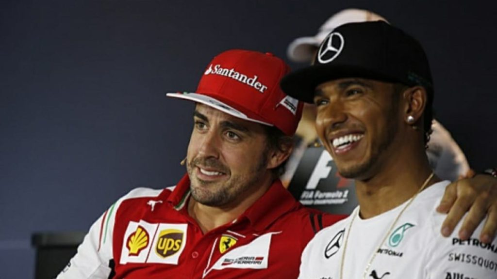 Fernando Alonso aims jibe at Lewis Hamilton's misery in 2022: 'Package plays a big role' 1 Fernando Alonso and Lewis Hamilton
