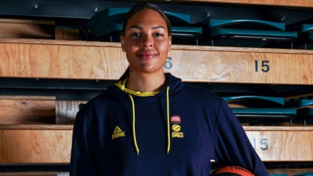 Liz Cambage