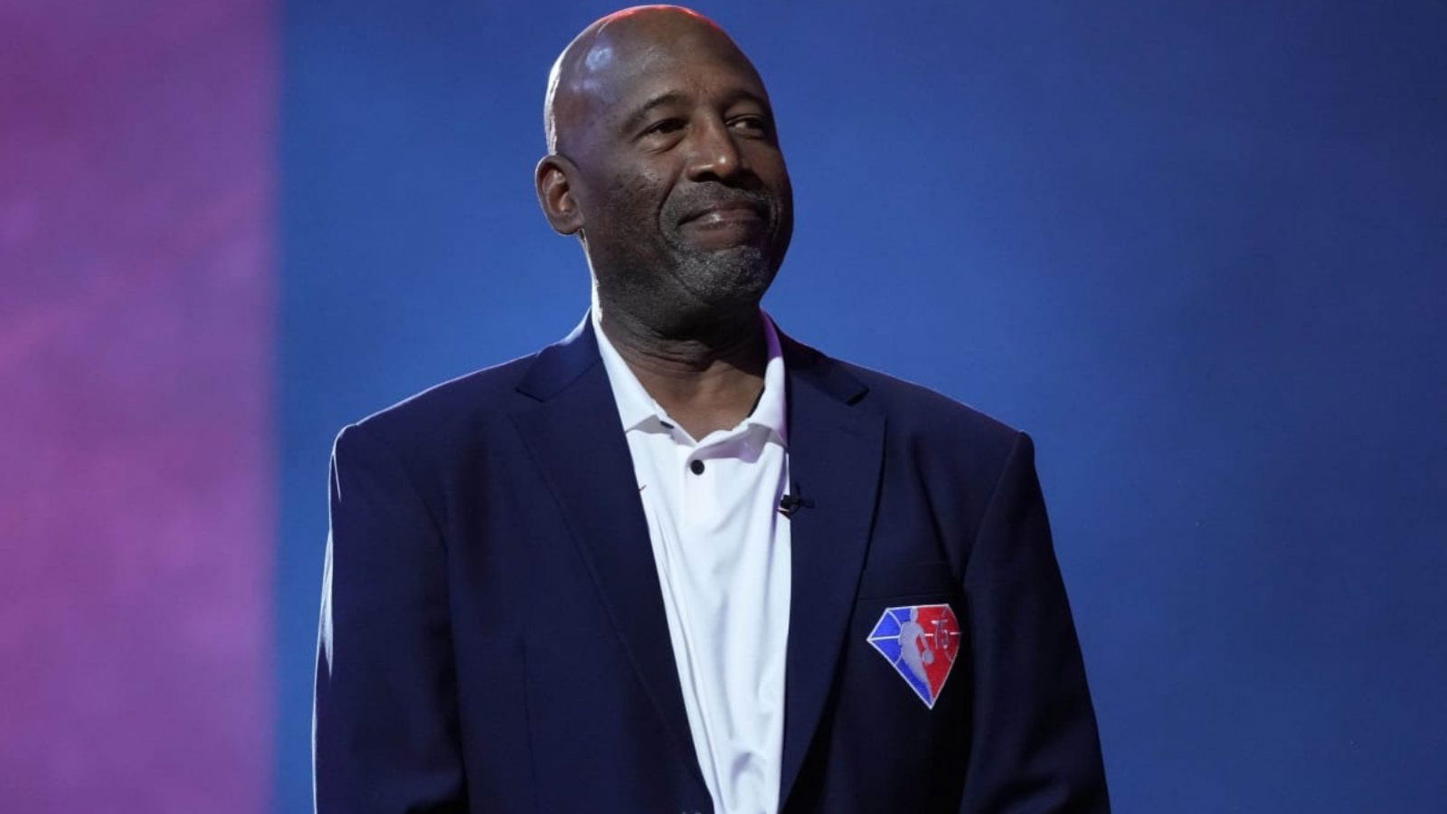 “TD Garden is not an arena, but a barn” James Worthy believes Celtics fans are still up to old trick of CHEATING