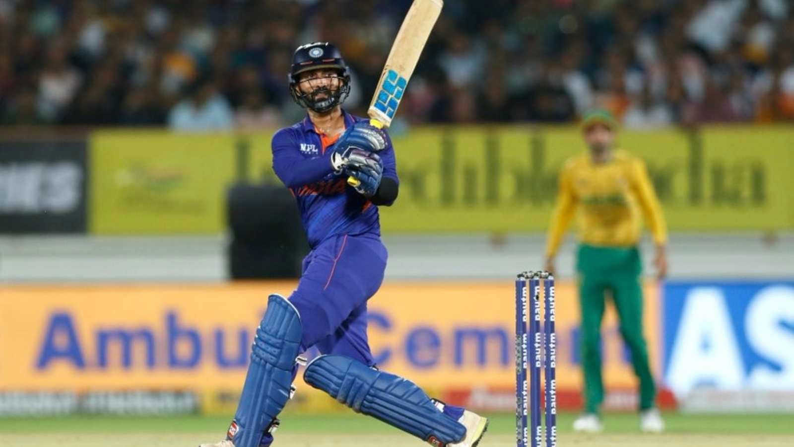 “1st 50 after 16 years”- Dinesh Karthik, Hardik Pandya power India to 169 in 4th T20I vs South Africa