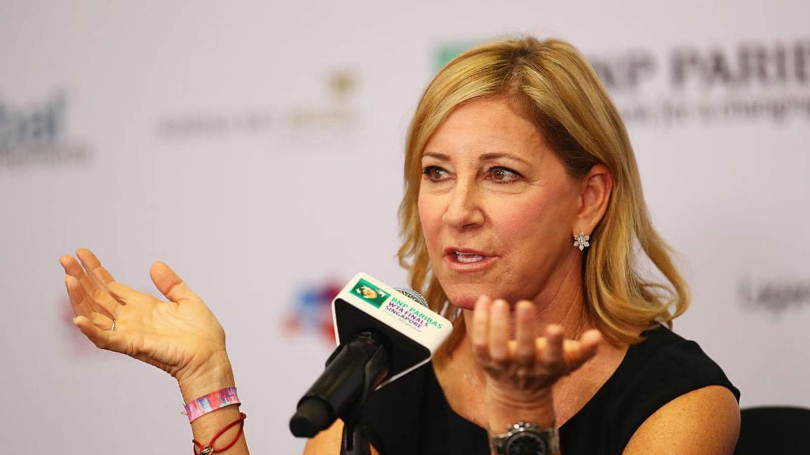 “Martina Navratilova is no hater and Renee Richards is…” Chris Evert makes a shocking revelation on gender rules in sports