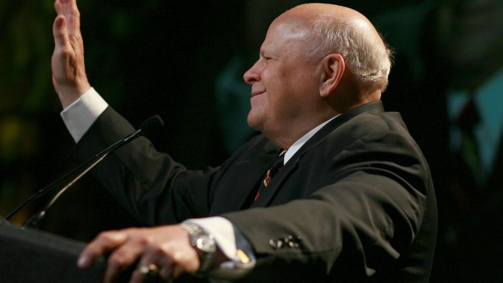 “Bruton’s contribution to stock car racing is hard to measure,” NASCAR Twitter reacts to the Hall of Fame race promotor and tracks owner Bruton Smith passing away