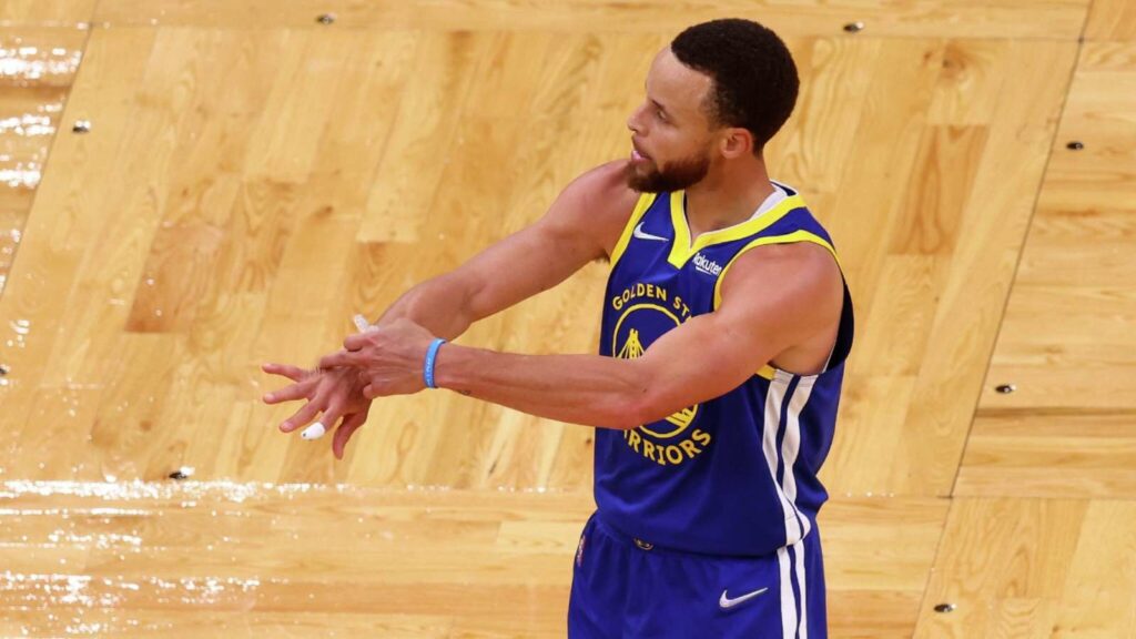 Stephen Curry "Ring Me" celebration