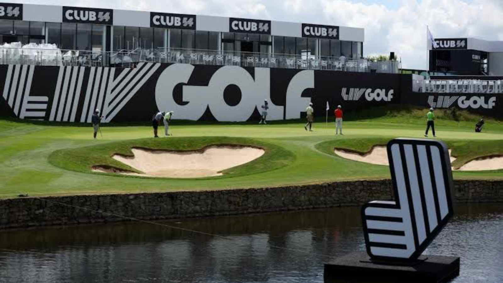 “Mickey Mouse spring break for golfers”: Twitter calls out LIV Golf as lawsuit alleges Augusta National Golf Club disinvite from the Masters