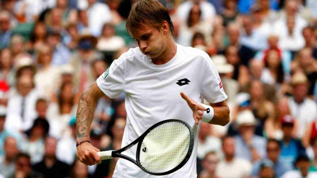 WATCH: "Are you a tennis player?" Alexander Bublik's rant mid-match at Newport leaves fans in splits 1 Alexander Bublik