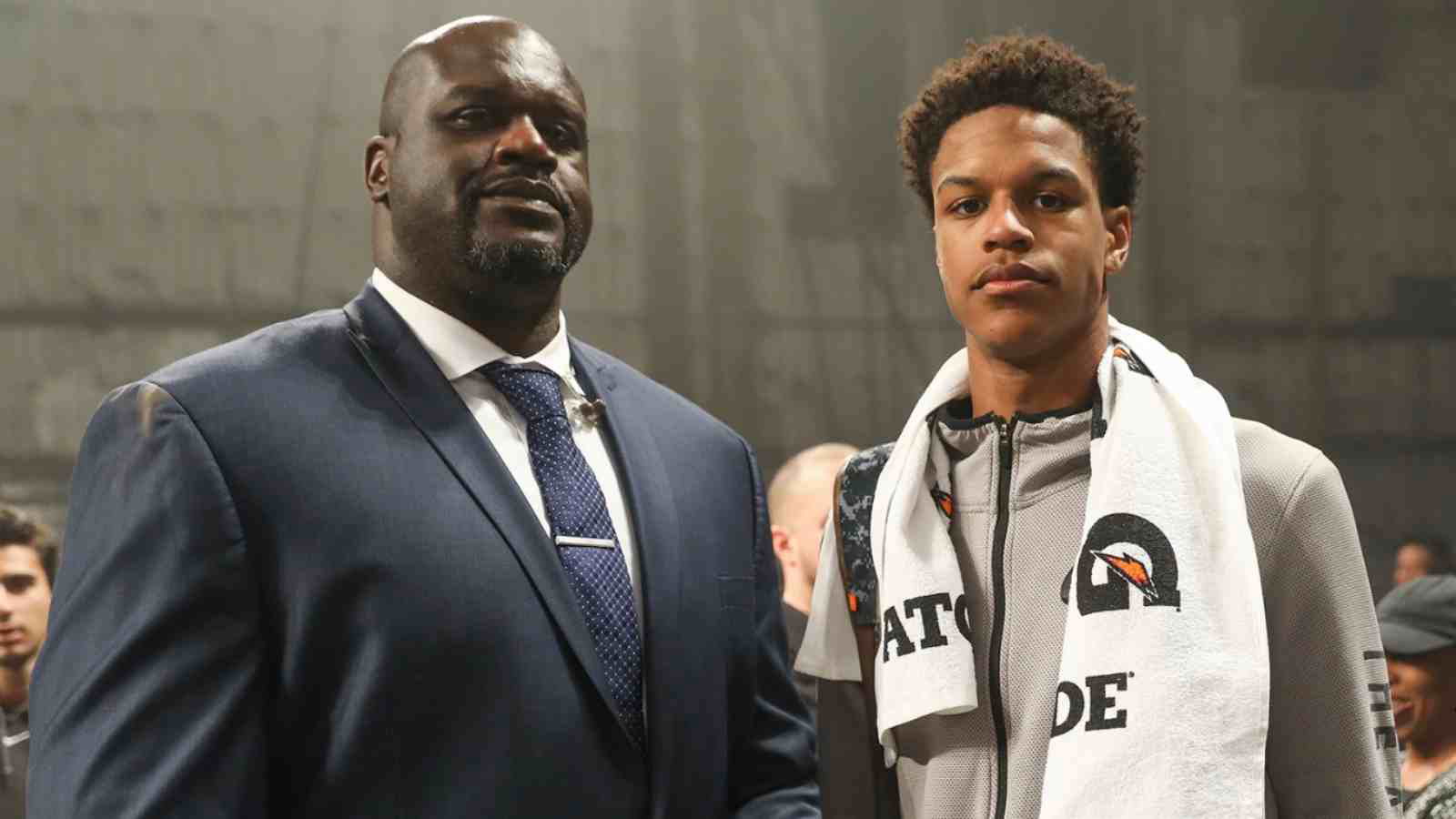 “Her name is Ana Sthesia, she’ll help you forget everything” Shaquille O’Neal used dad jokes to comfort Shareef before heart surgery