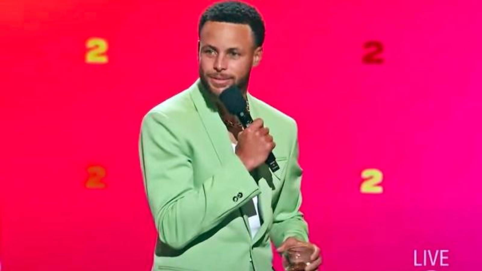 “So inspiring to see a strategy of buying old superstars pay off” Stephen Curry takes a dig at Lakers using ‘LA Rams’ at 2022 ESPYs