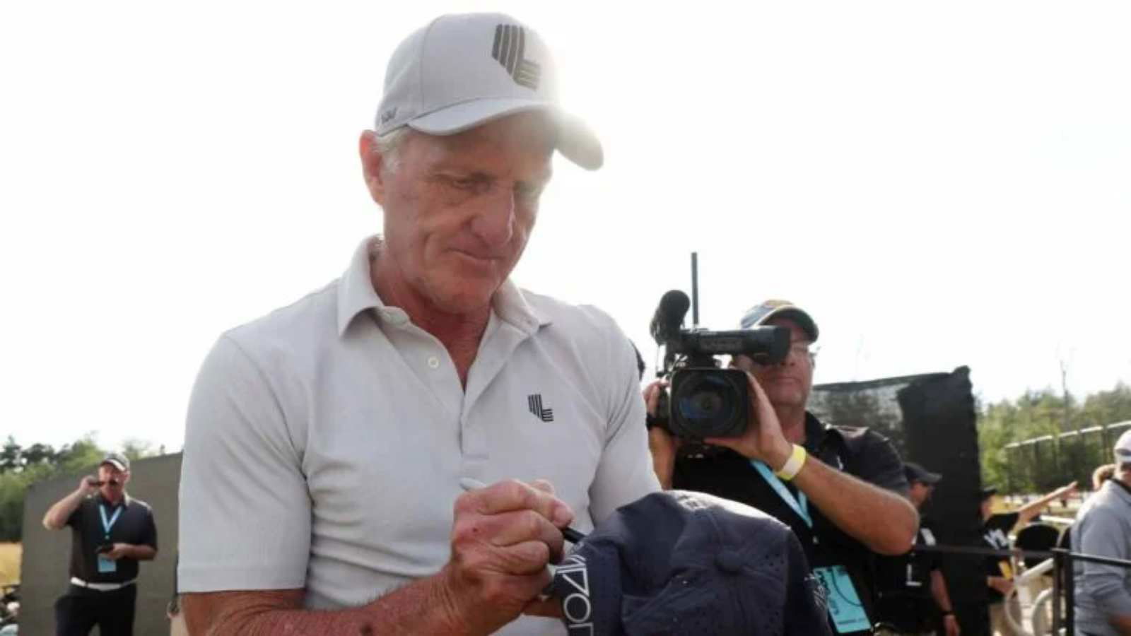 “What they don’t see”- David Hill of LIV Golf discusses “horrendous truth” of golf television and discovering young talent