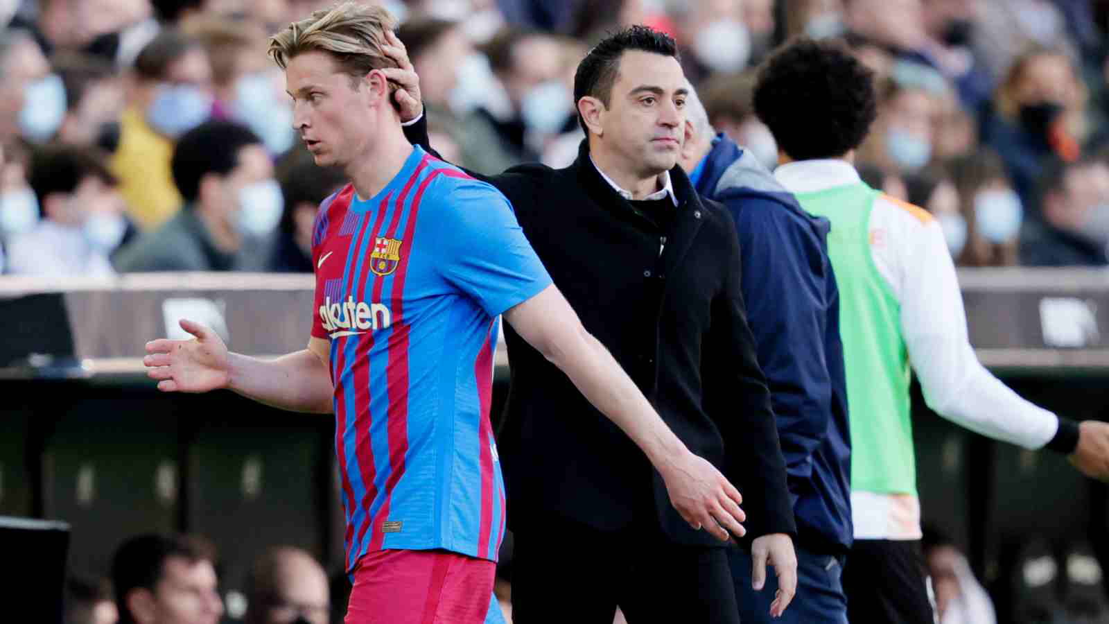 “A lot of things can still happen”- Barcelona manager Xavi casts doubts over Frenkie De Jong’s future amidst Manchester United interest