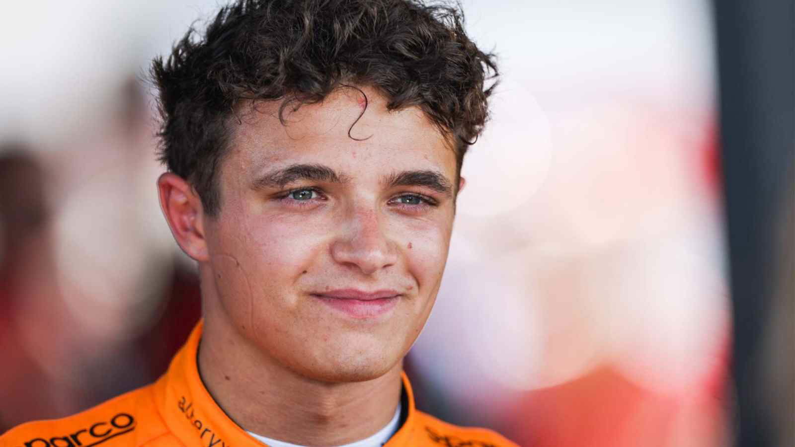 Which football team does Lando Norris support?