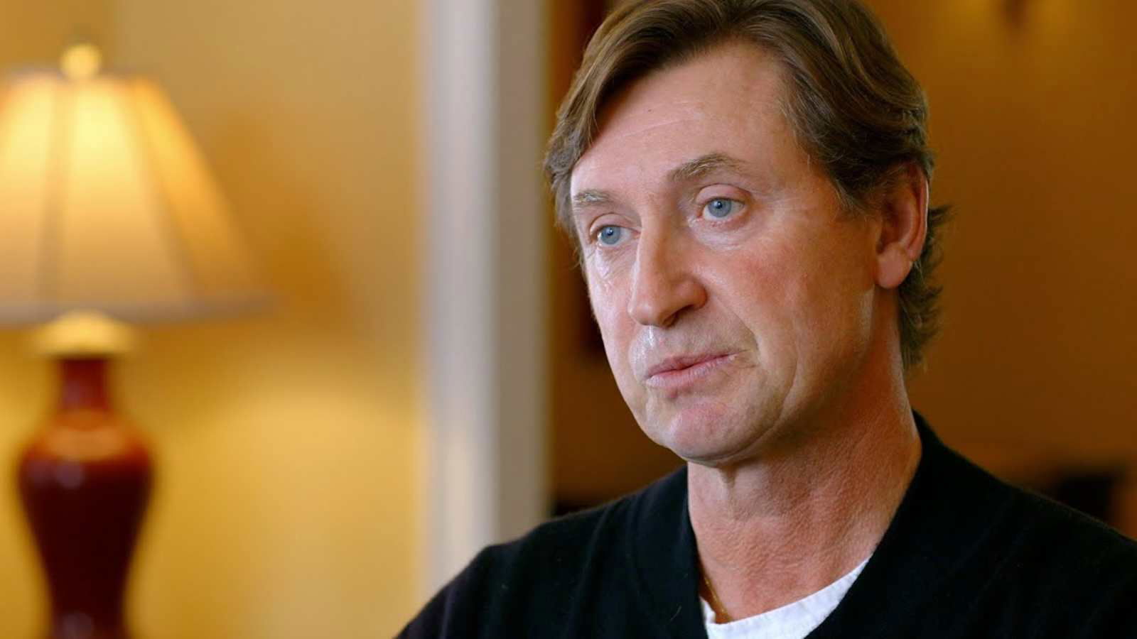 <strong>“Lied about efficiency” – Wayne Gretzky slapped with $10 million lawsuit over fraudulent assertion of chewing-gum weight loss product</strong>