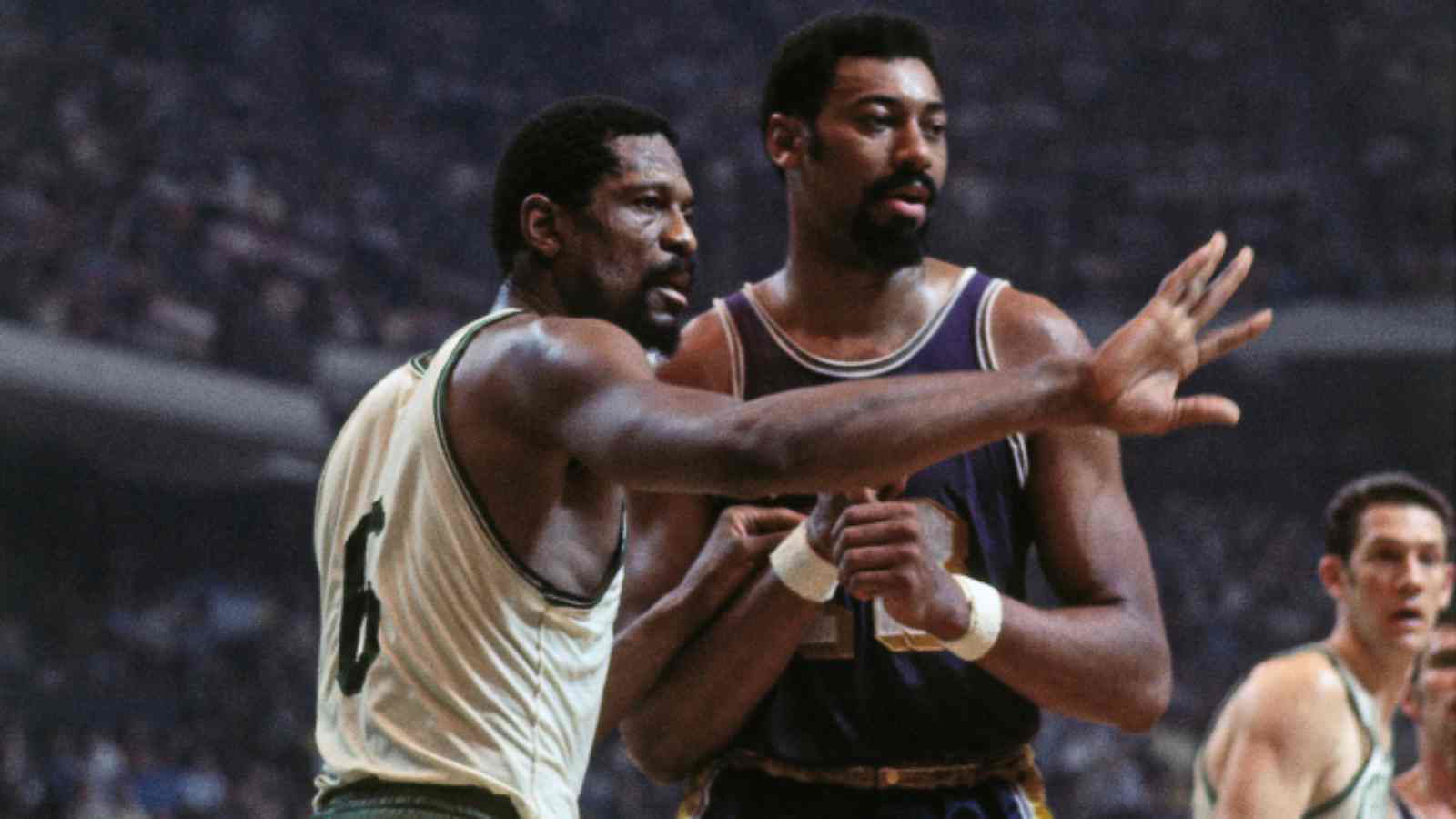 “If I was to play basketball again, would be for you” Bill Russell emphatically turned down Lakers to show support for Boston and its fans