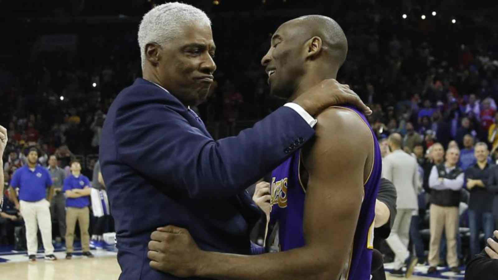 “He shouldn’t be compared to the Russell situation” Julius Erving believes NBA shouldn’t retire 5x Champion Kobe Bryant’s numbers league wide