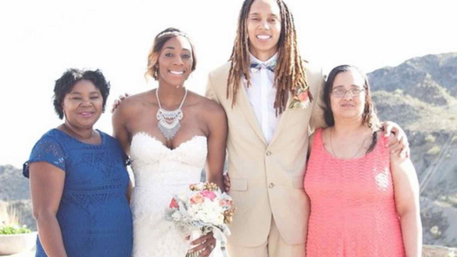 Glory Johnson and Brittney Griner with their mothers